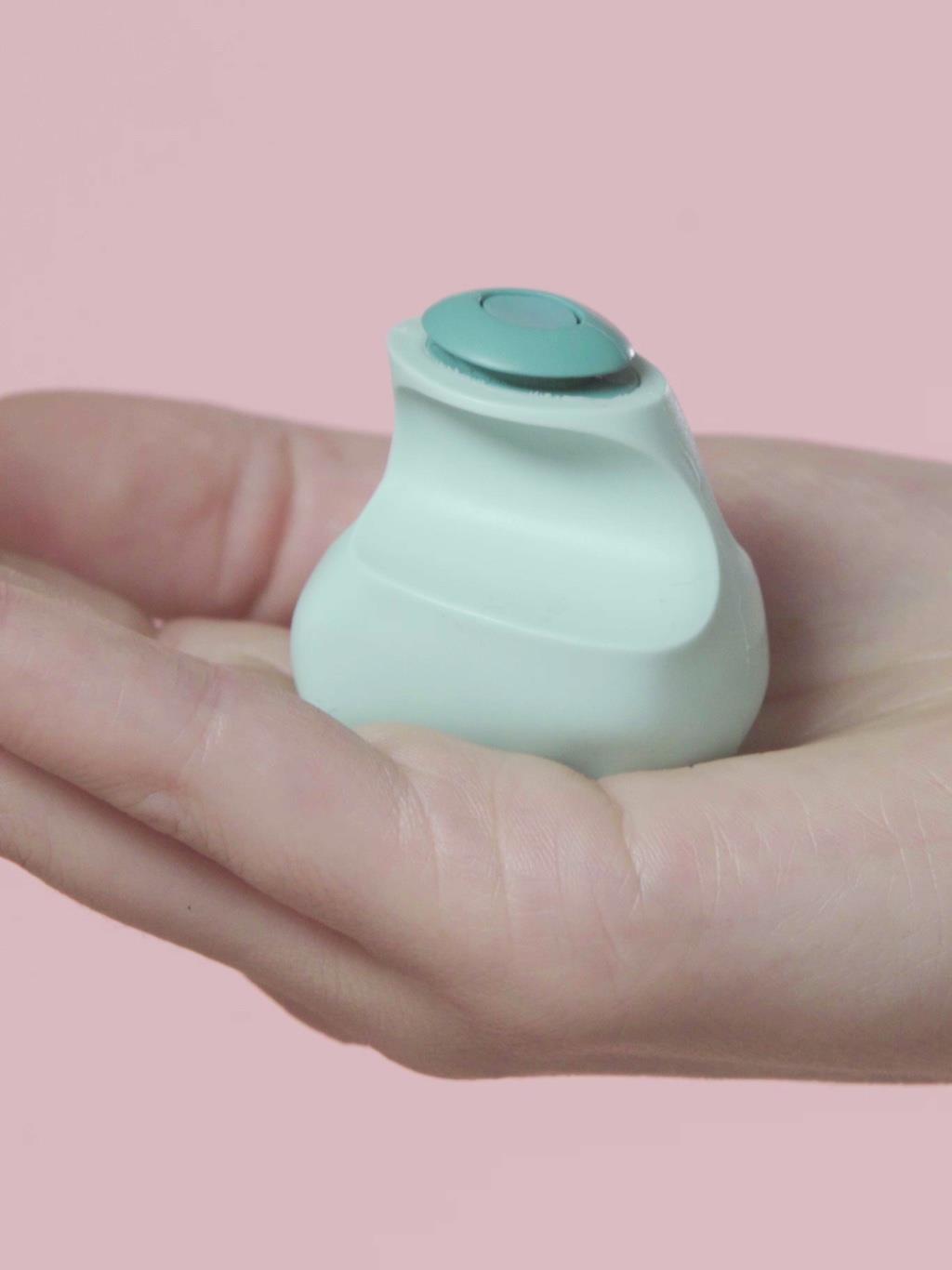 Dame Fin Finger Vibrator - Jade - Image 2